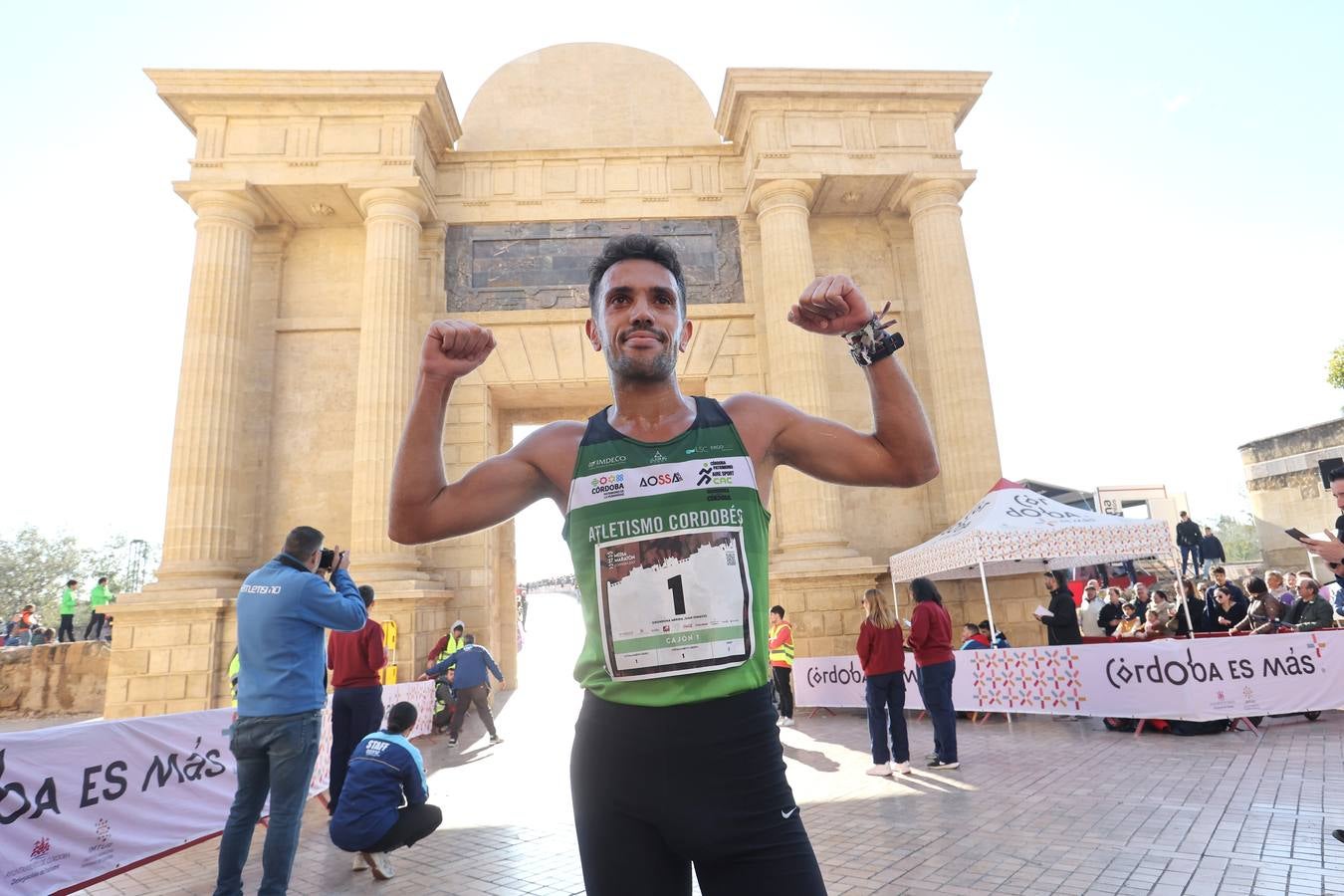 Fotos: la espectacular Media Maratón de Córdoba 2023
