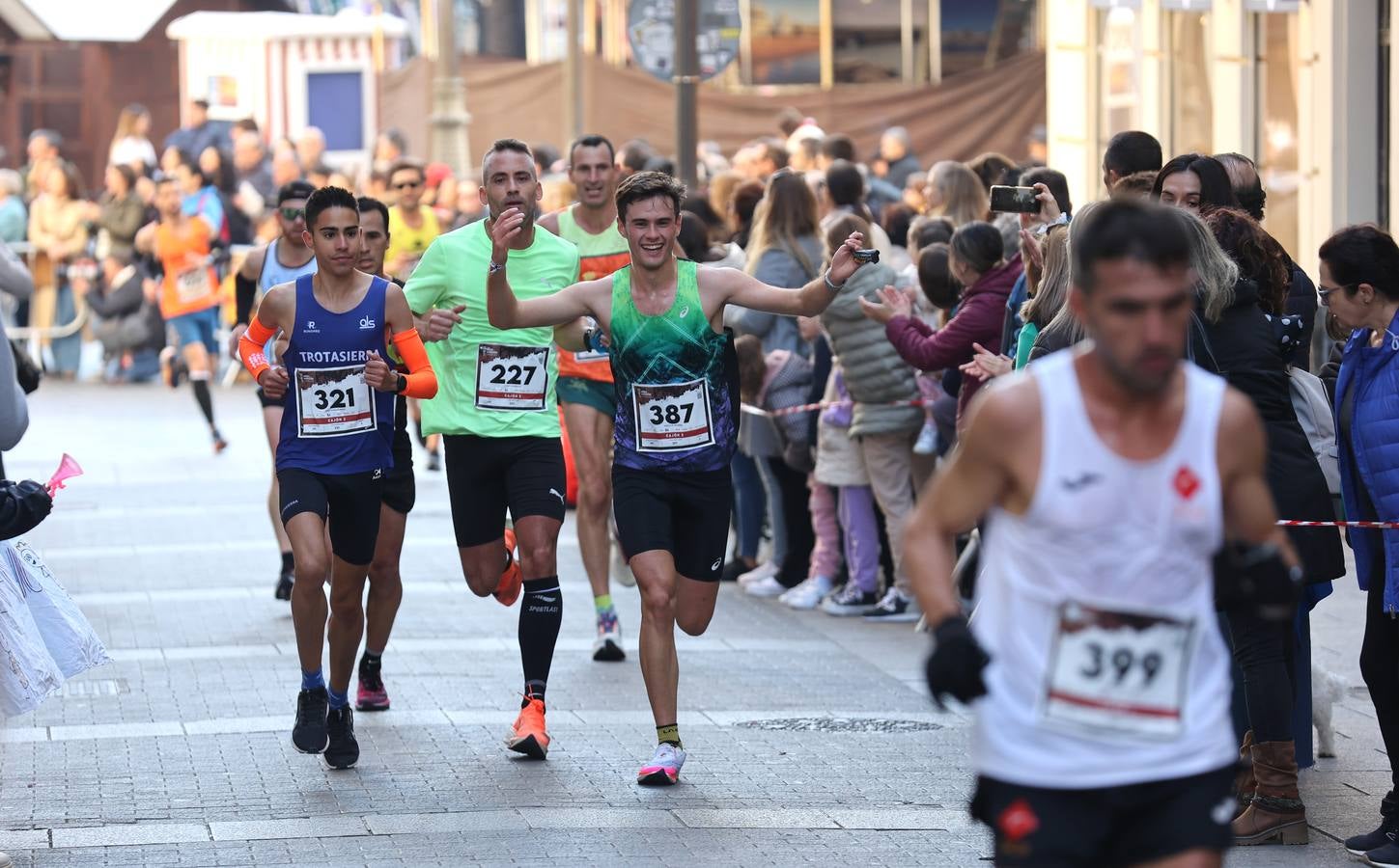 Fotos: la espectacular Media Maratón de Córdoba 2023