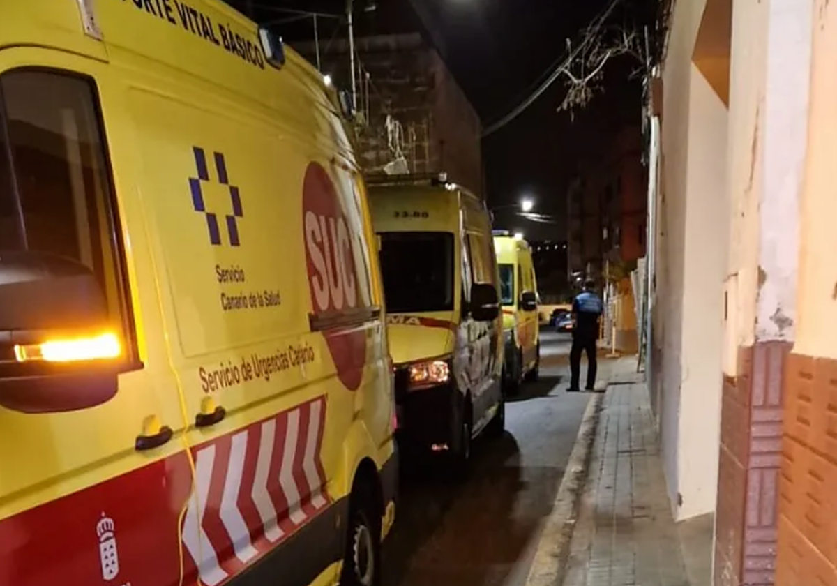 Ambulancias atienden un suceso en Gáldar el pasado mes de octubre