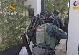 Detenidos dos hermanos yihadistas brasileños en Estepona con manuales para hacer explosivos