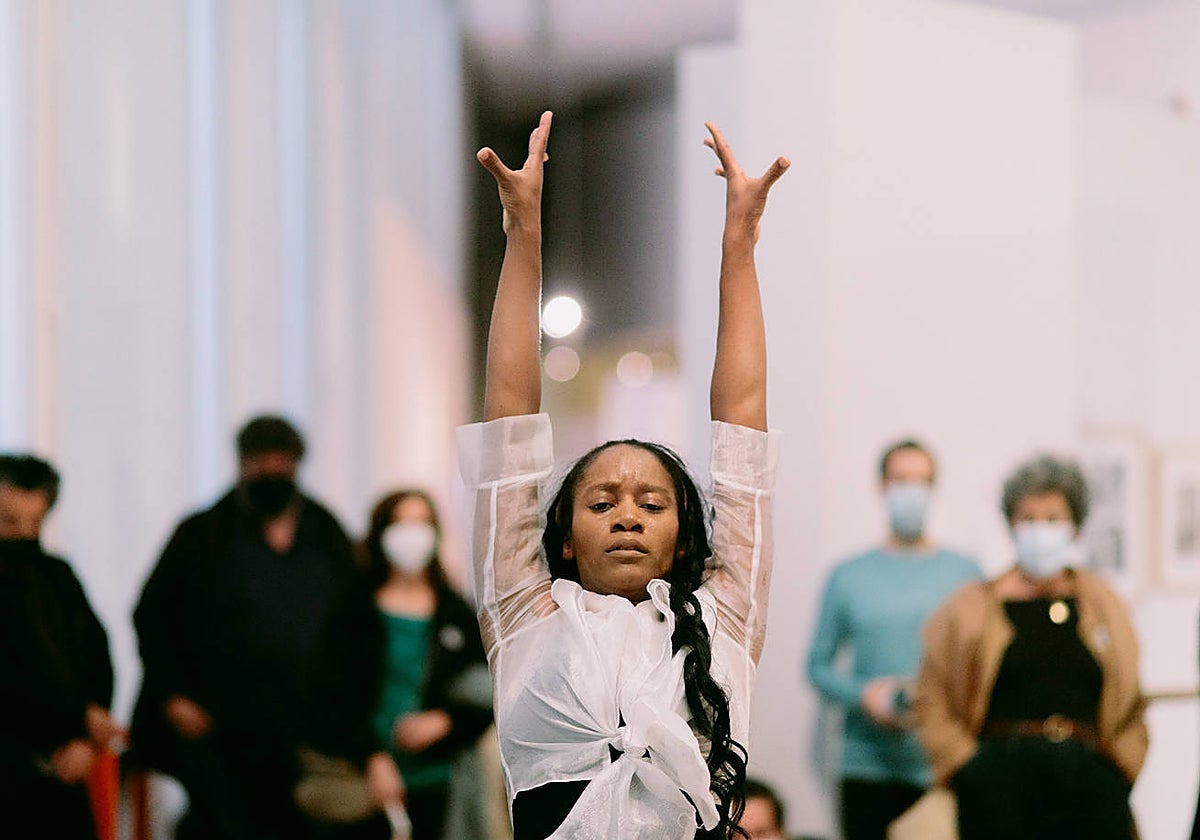 Imagen de la bailaora Yinka Esi Graves durante una de sus actuaciones