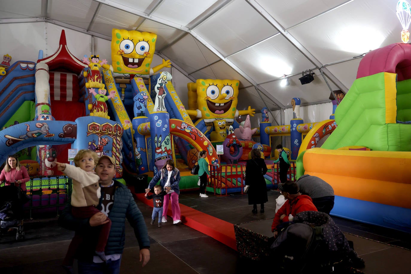 La diversión en el parque Chiquilandia de Córdoba, en imágenes