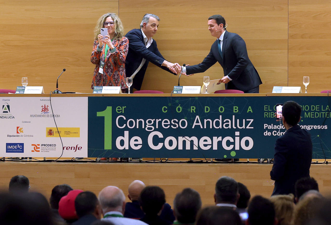 Fotos: comerciantes de toda Andalucía debaten en Córdoba su futuro