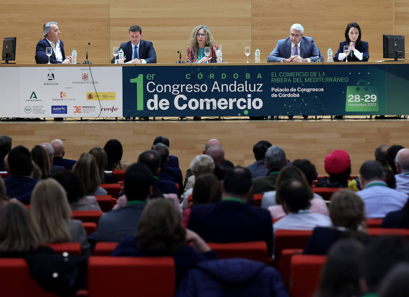 Fotos: comerciantes de toda Andalucía debaten en Córdoba su futuro