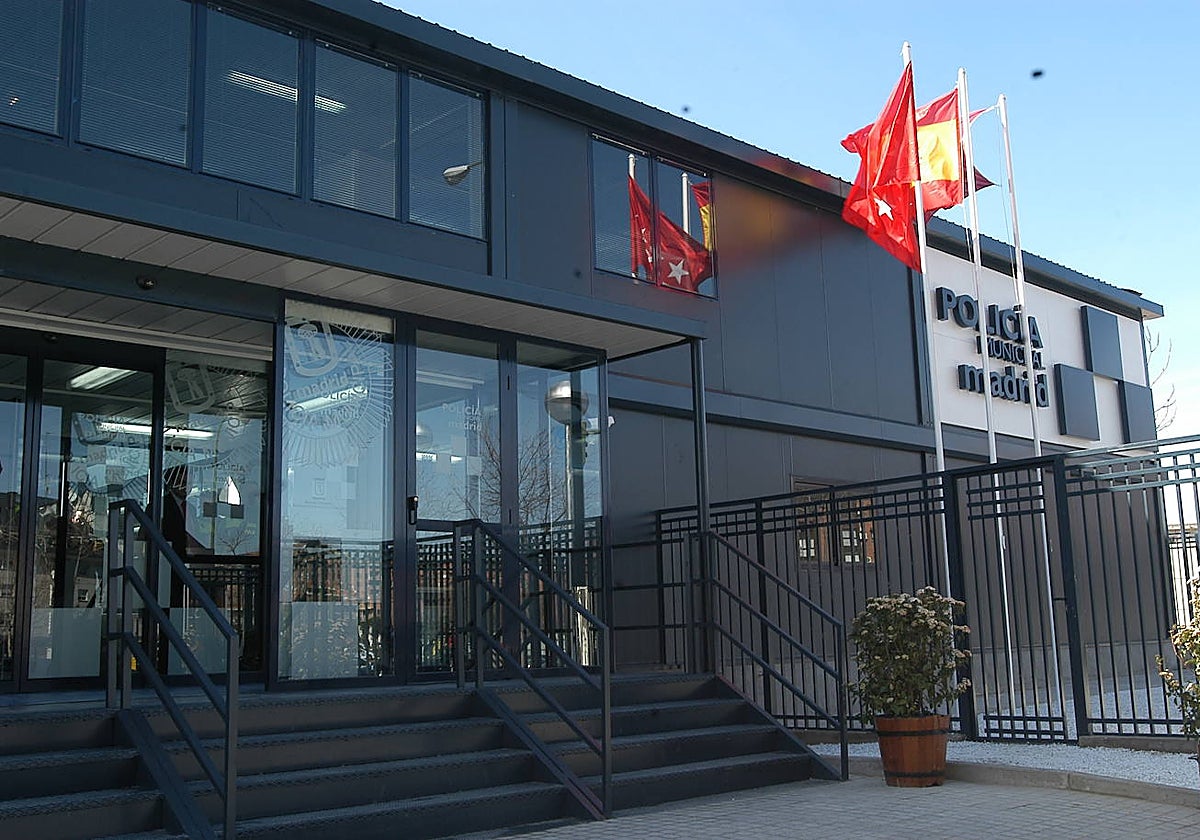 El edificio asaltado de la Policía Municipal