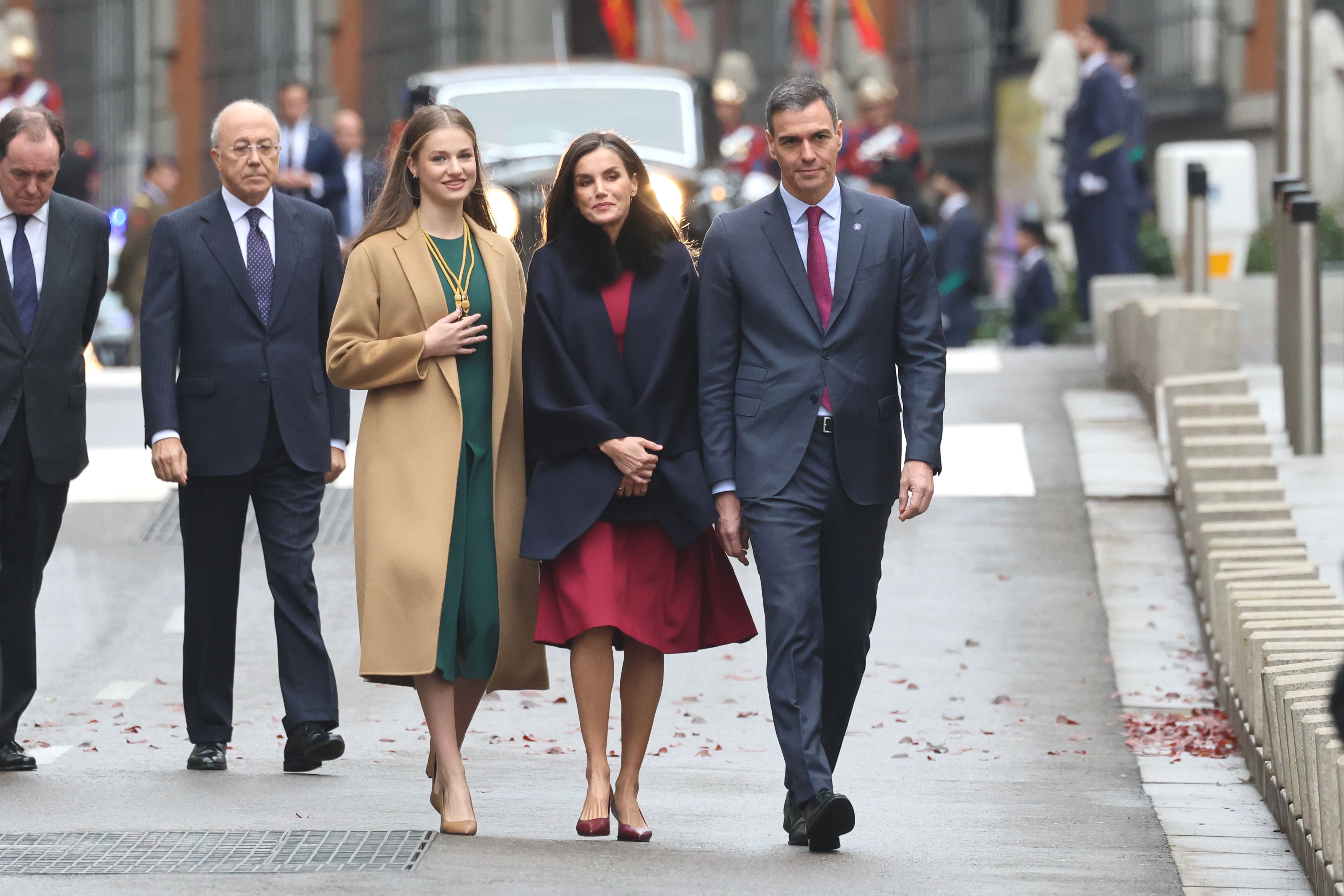 La Princesa Leonor, la Reina Letizia y el presidente del Gobierno, Pedro Sánchez