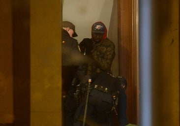 Así actúa la peligrosa banda del patinete: machetazos, palizas y atracos en pleno centro de Madrid