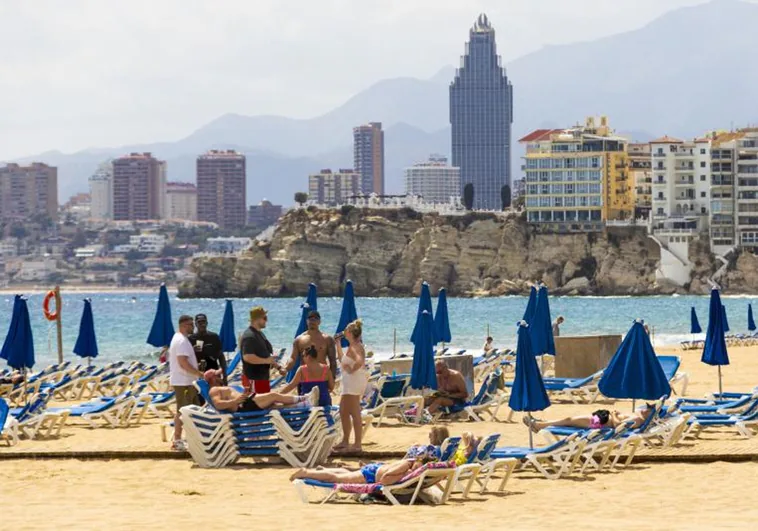 Imagen de archivo de la playa de Levante de Benidorm