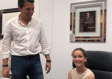 Lola, una niña catalana que «quiere ser cordobesa», encenderá el alumbrado de Navidad