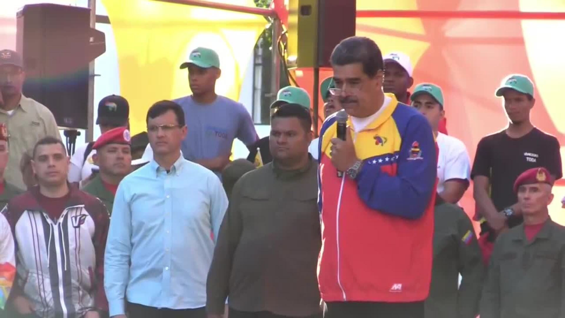 Presidente de Venezuela carga contra su homólogo guyanés al cierre de