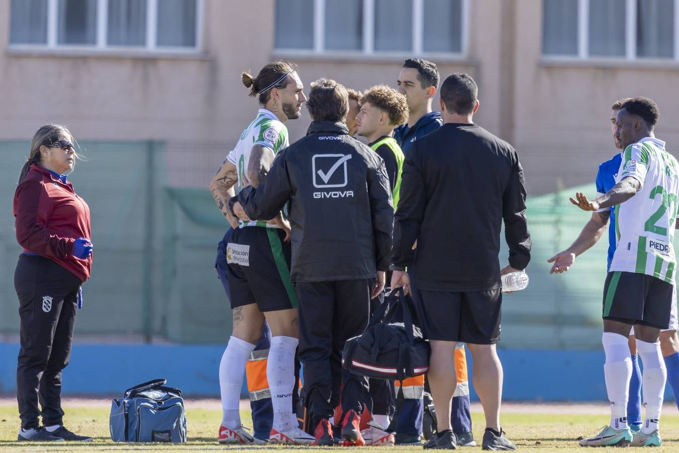 El Melilla-Córdoba CF y el gran susto con Gudelj, en imágenes
