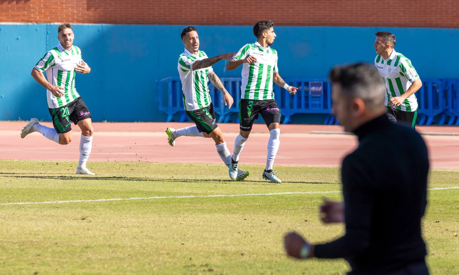 El Melilla-Córdoba CF y el gran susto con Gudelj, en imágenes