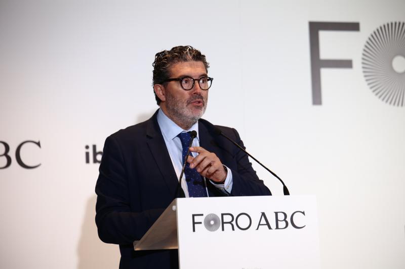 El directo de ABC, Don Julián Quirós, durante su intervención en el Foro ABC de este lunes en la sede de Vocento
