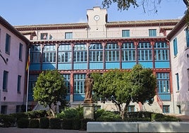 La Justicia estudia frenar el cierre del colegio de élite Brewster, que imparte clases sin licencia en Chamberí