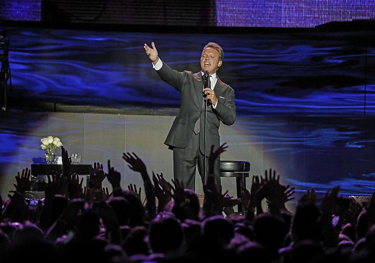 Luis Miguel durante su concierto en la Cartuja de Sevilla en 2018