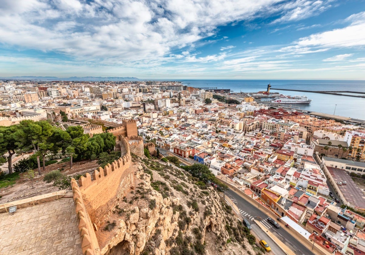 Vista de la ciudad de Almería desde La Alcazaba.
