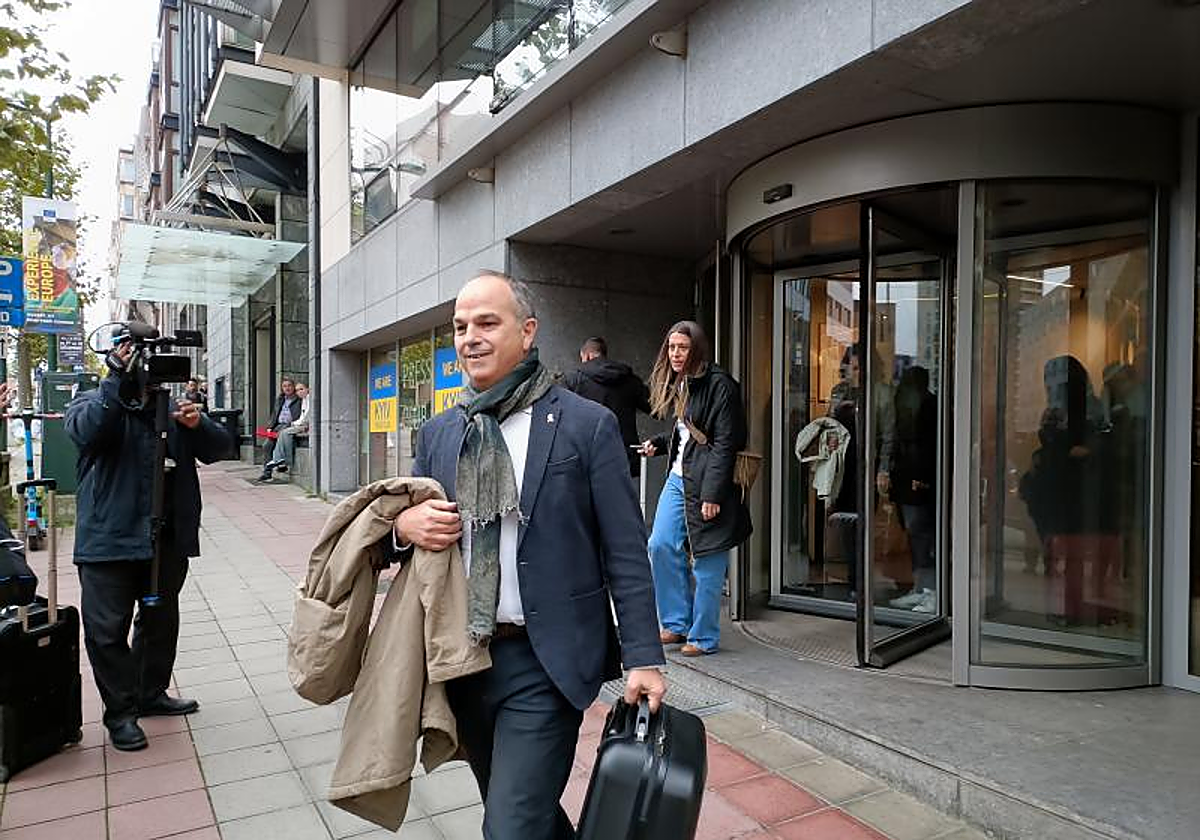 Jordi Turull, en Bruselas, durante la negociación de Junts con el PSOE para la investidura de Pedro Sánchez, en noviembre