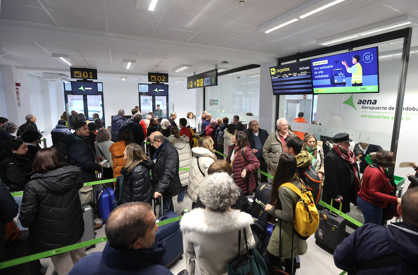 Fotos: el esperado primer vuelo comercial desde el aeropuerto de Córdoba