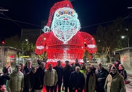 Jaén bate el récord de tener el Papá Noel más grande España: ¿cuánto mide y dónde se encuentra?