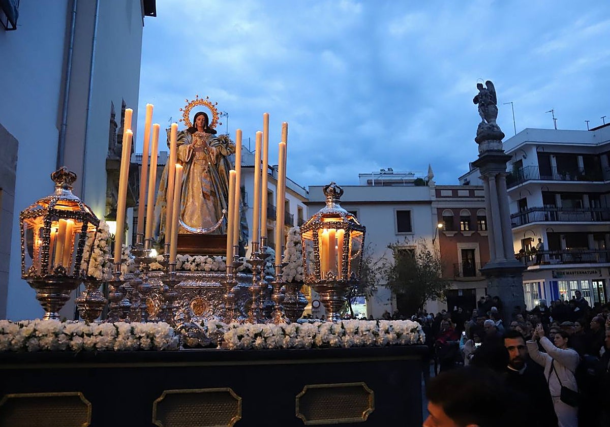 La Inmaculada Concepción, en la procesión para la vigilia de los jóvenes en Córdoba