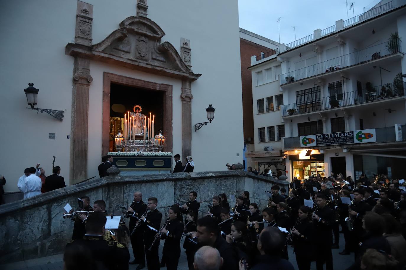 Fotos: la solemne procesión de la Inmaculada con los jóvenes de Córdoba