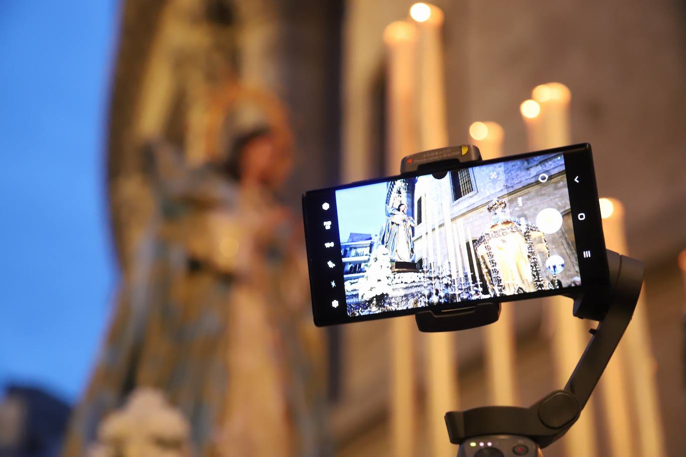 Fotos: la solemne procesión de la Inmaculada con los jóvenes de Córdoba