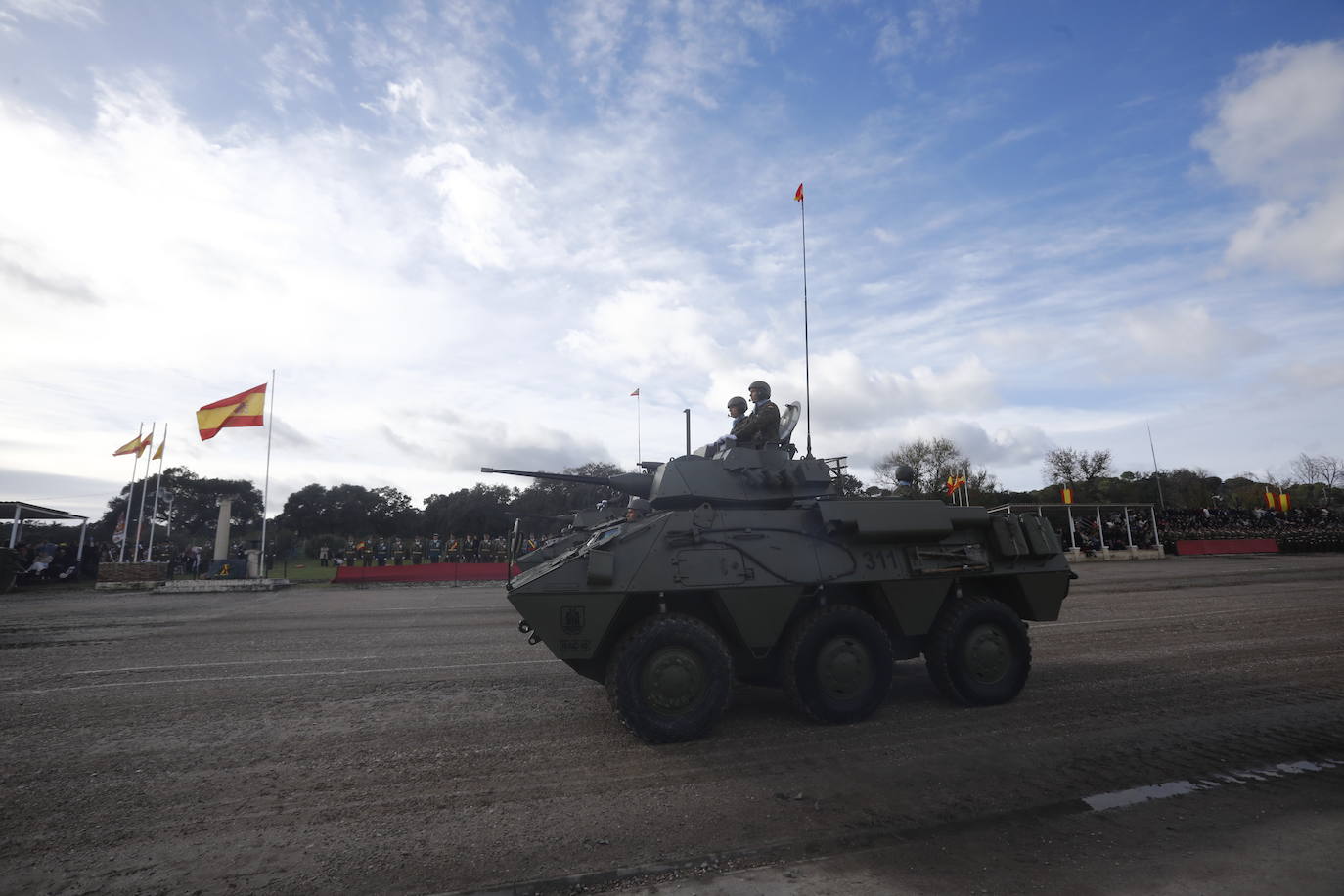 Fotos: La imponente parada militar de la Brigada &#039;Guzmán el Bueno X&#039; en Córdoba