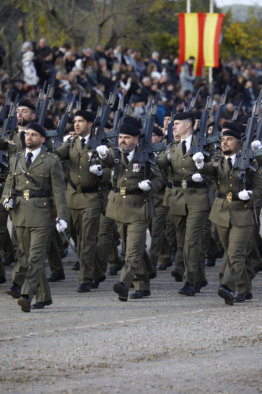 Fotos: La imponente parada militar de la Brigada &#039;Guzmán el Bueno X&#039; en Córdoba