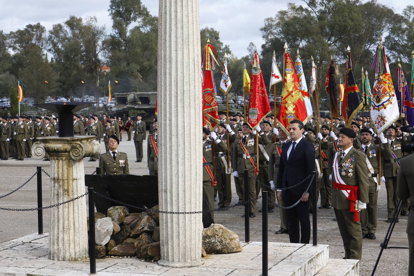 Fotos: La imponente parada militar de la Brigada &#039;Guzmán el Bueno X&#039; en Córdoba