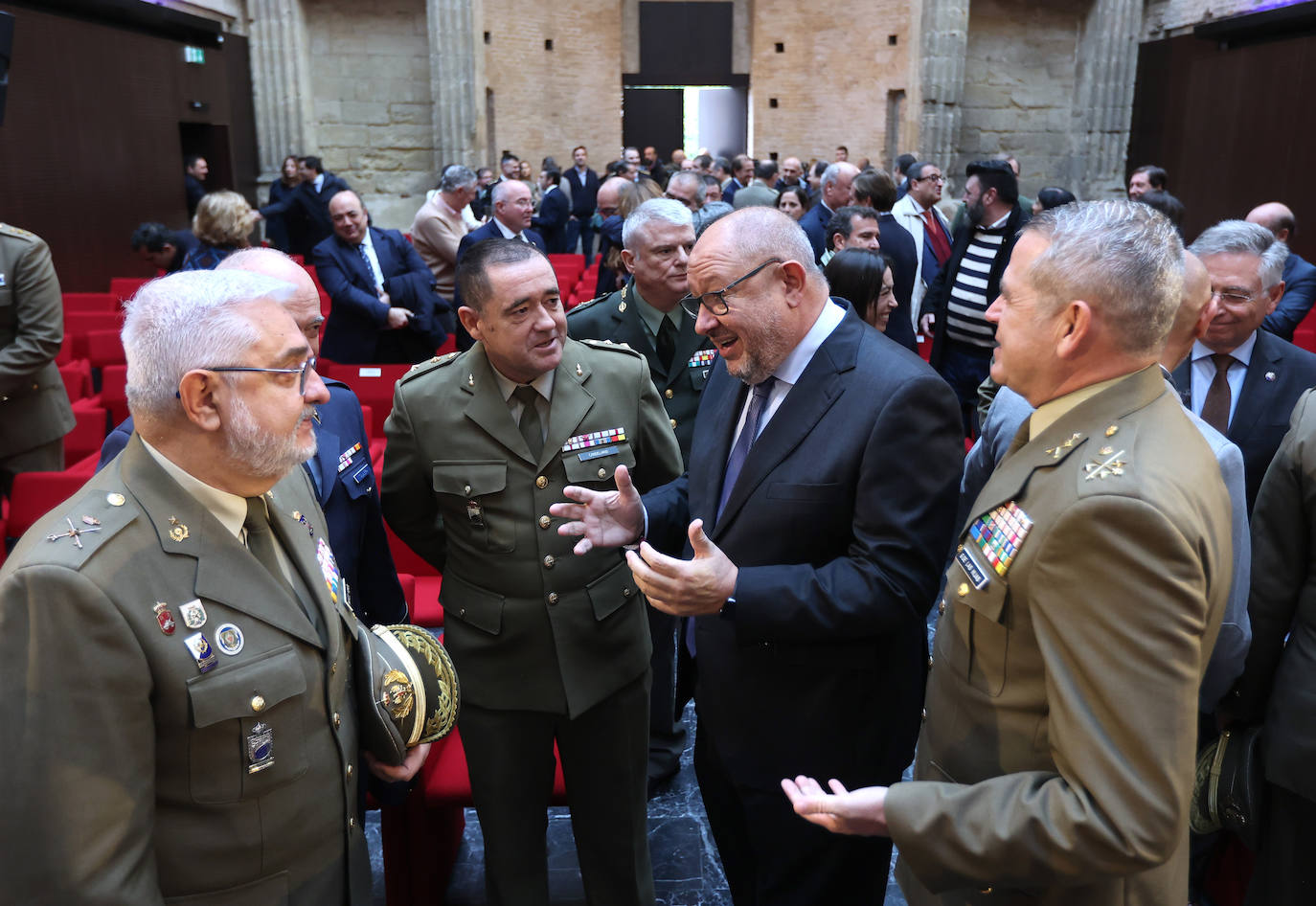 Fotos: La firma solemne del acuerdo de la Base Logística de Córdoba