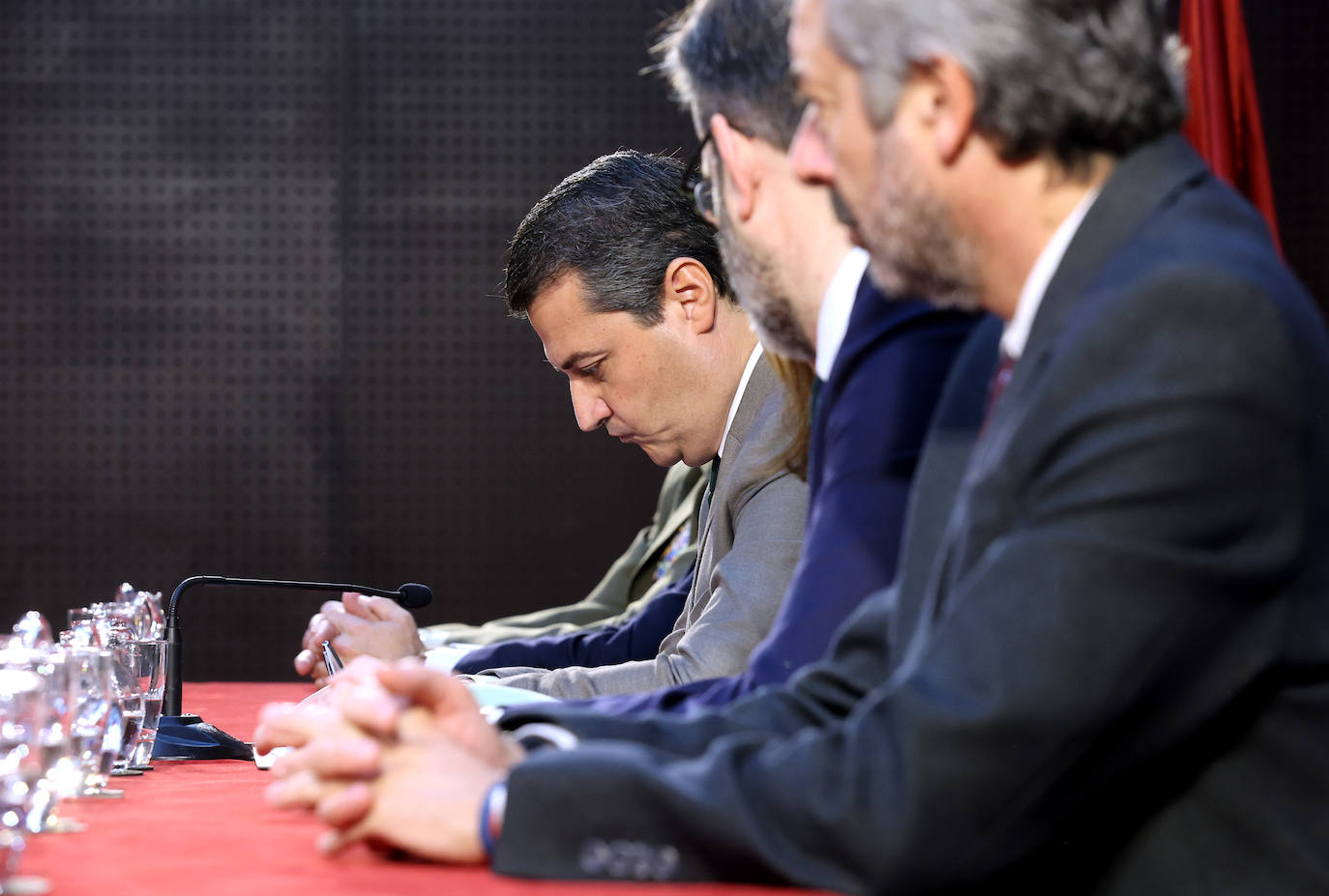 Fotos: La firma solemne del acuerdo de la Base Logística de Córdoba