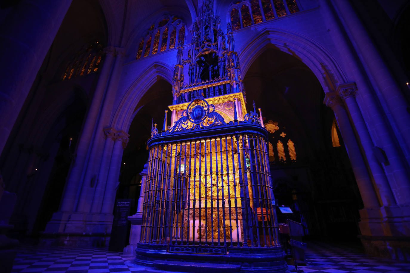 Uno de los muchos efectos de luz y sonido que podrán contemplarse en la catedral de Toledo