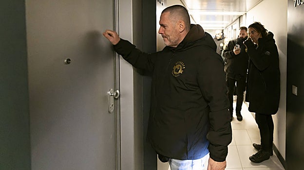 La empresa de desokupación, en la puerta de la vivienda