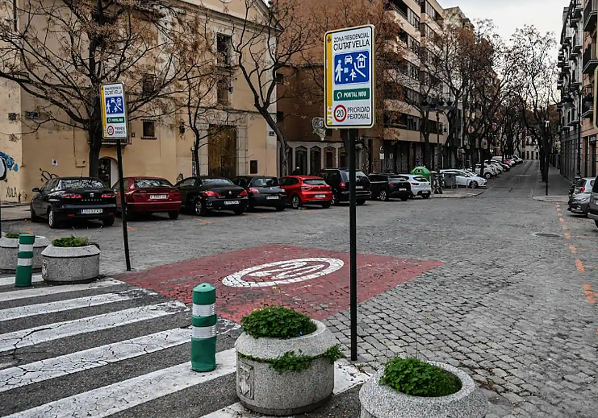 Imagen de uno de los accesos a la APR de Ciutat Vella en Valencia