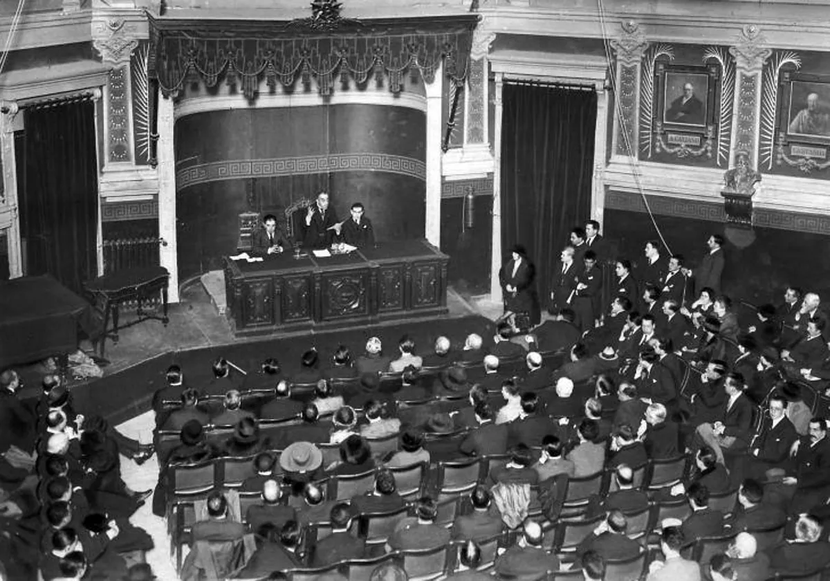 Acto en el Ateneo de Madrid, en el año 1922