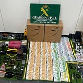 Detenidos 14 trabajadores del aeropuerto Tenerife Sur por robar en las maletas de los pasajeros