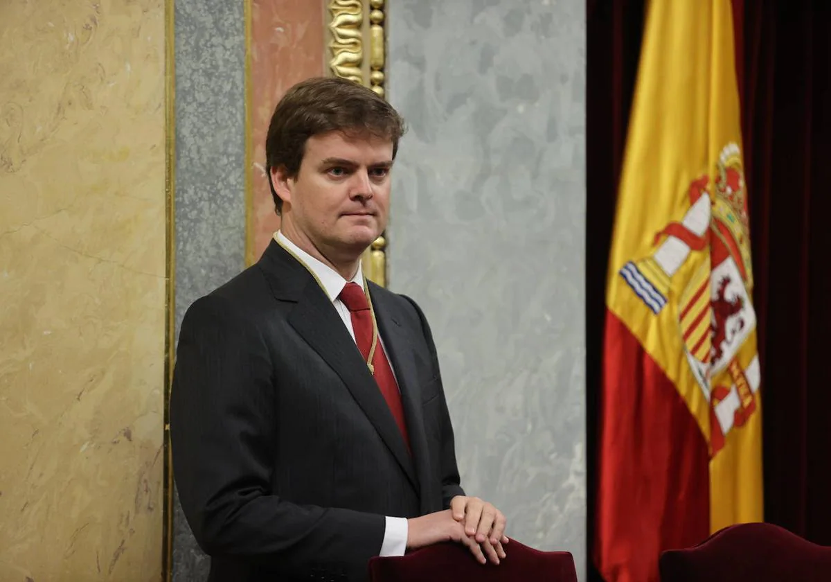 Fernando Galindo, letrado mayor del Congreso, mantiene su silencio