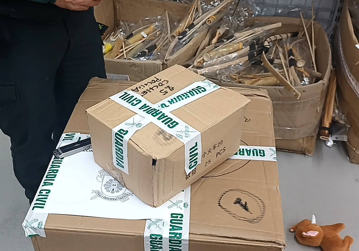 Imagen de los juguetes intervenidos por la Guardia Civil en Valencia