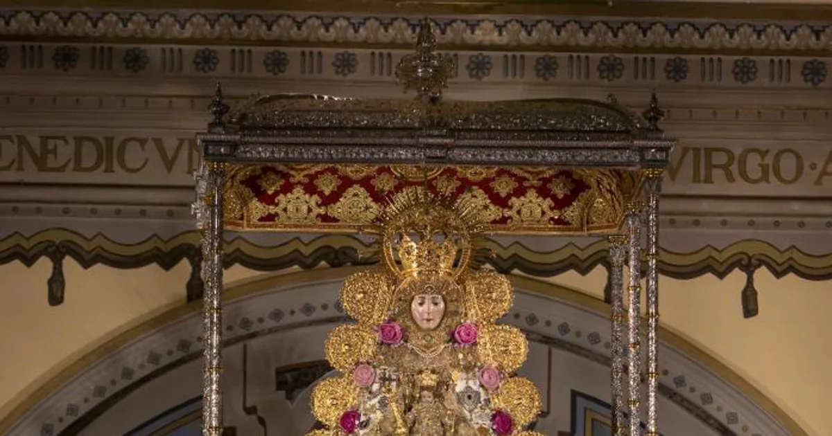 La Virgen del Rocío se retira mañana de su altar y volverá en Nochebuena