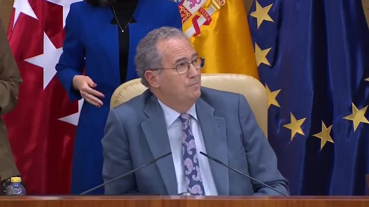 La mayoría absoluta de Ayuso cierra su primer año con la reforma las leyes LGTBi