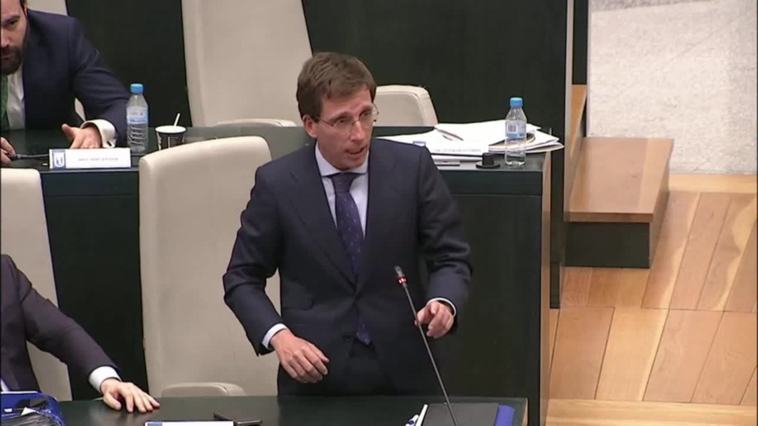 Incidente entre Ortega Smith (Vox) y un edil de Más Madrid en el pleno municipal