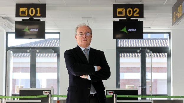 El empresario, en la terminal del aeropuerto