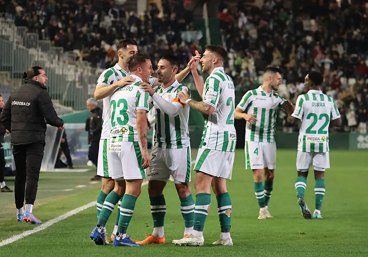 Los jugadores del Córdoba celebran un gol en El Arcángel