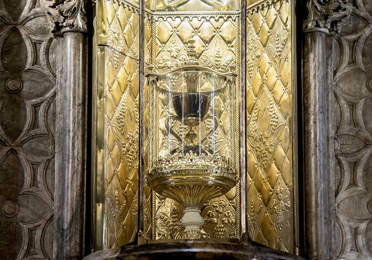 Imagen de archivo del Santo Cáliz que se venera en la Catedral de Valencia