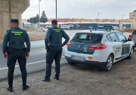 Liberan a una mujer en Almería, secuestrada por su marido, tras lanzar notas de auxilio por la ventana