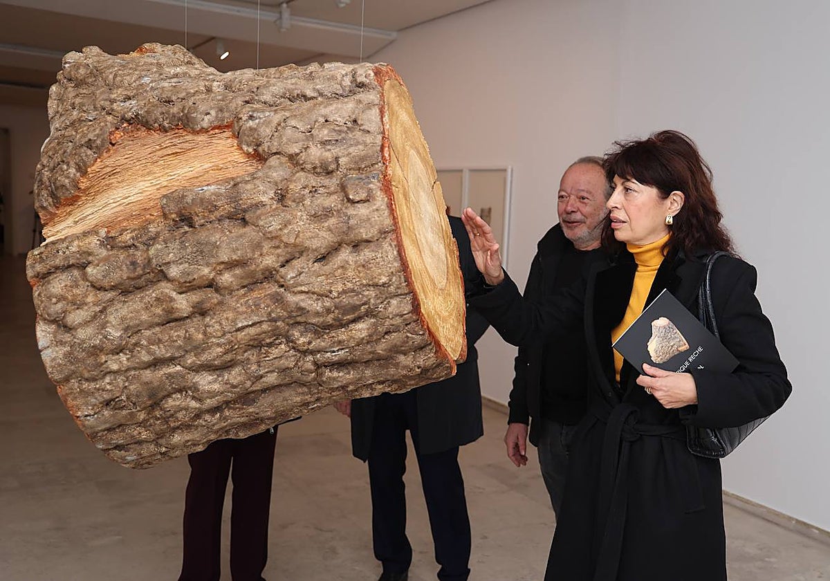 La ministra de Igualdad, Ana Redondo, visita la exposición de Enrique Reche en el Museo Patio Herreriano de Valladolid