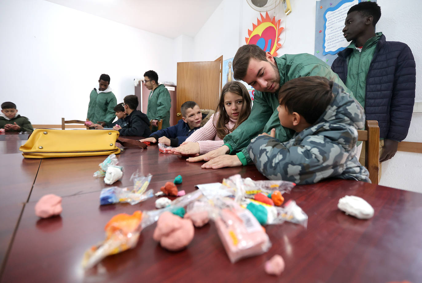 Fotos: el trabajo solidario del proyecto La Puerta Verde en el Guadalquivir