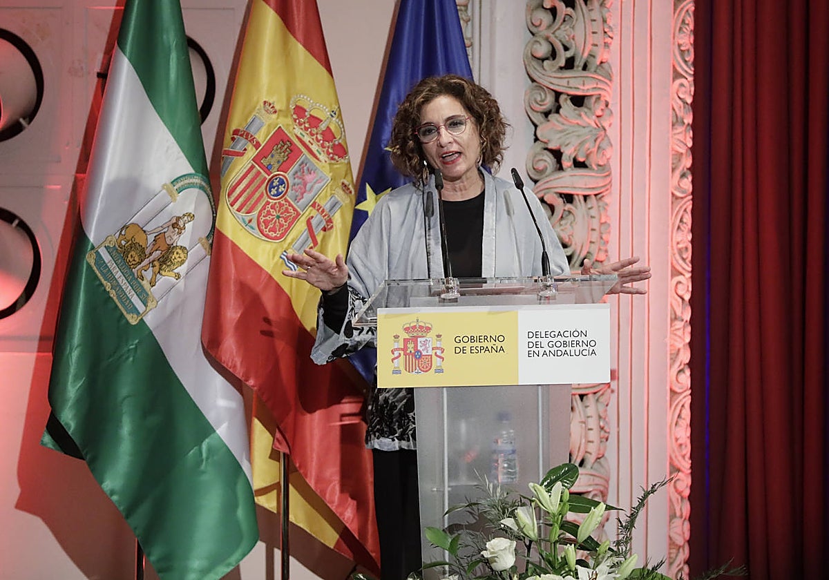 María Jesús Montero, el pasado día 15 en la entrega de los XIX premios Plaza de España, en Sevilla