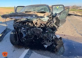 Terrible accidente de tráfico el día antes de terminar 2023: una joven de 19 años y un chico de 26 mueren en la carretera