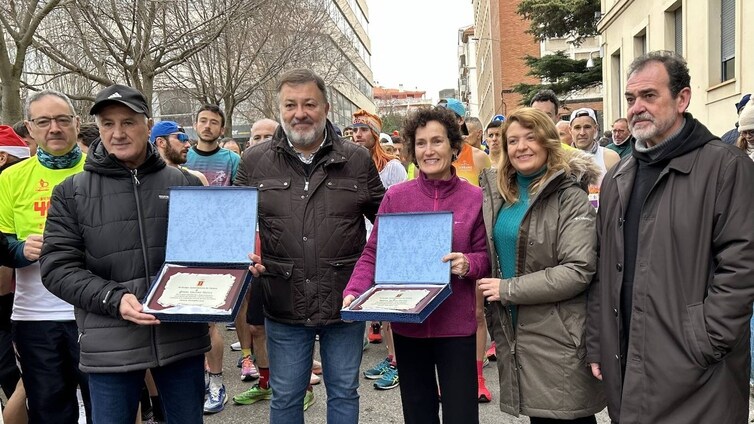 Cuenca homenajea a Ángel Valero y Teresa Esteso por ser «historia viva» de su Carrera del Pavo